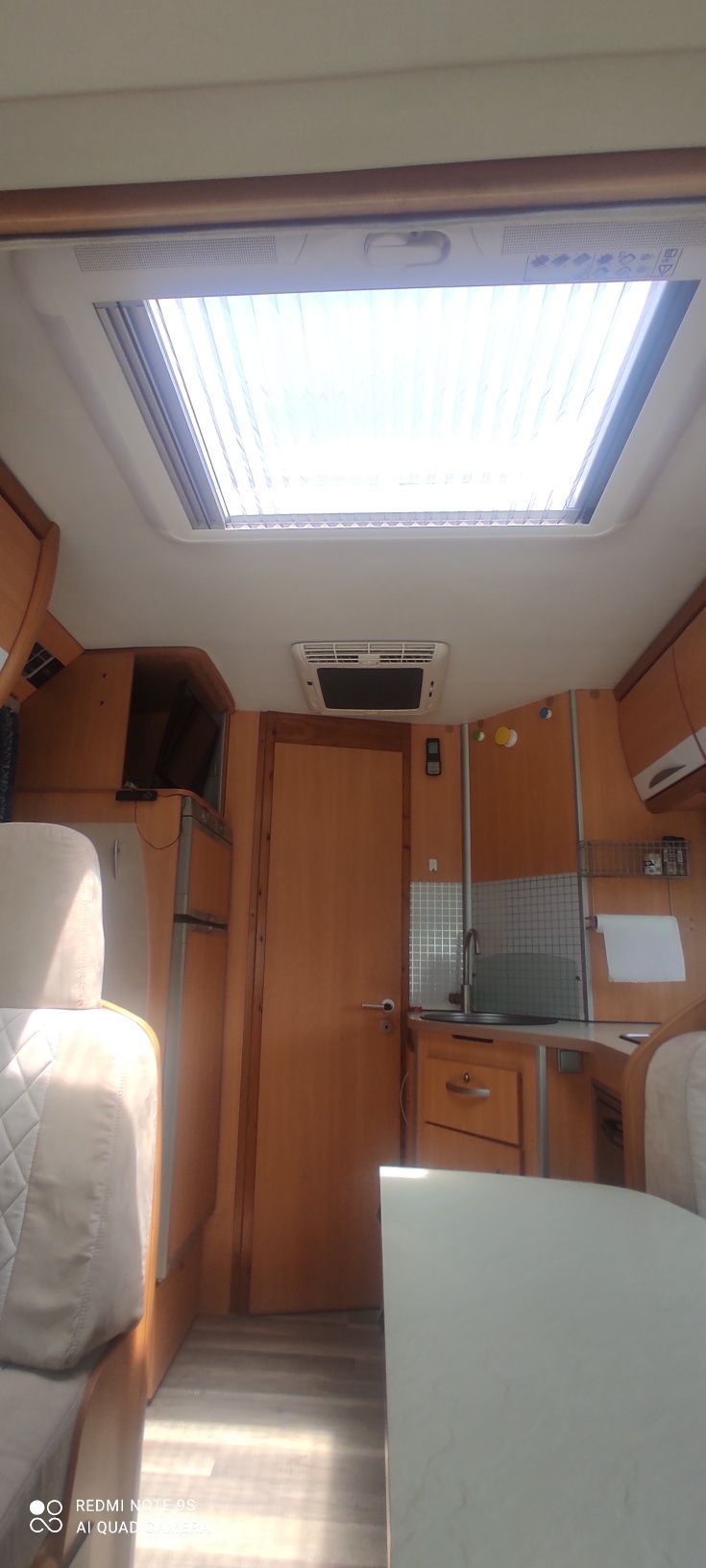 Auto caravana praticamente Nova aceito troca por caravana mais pequena