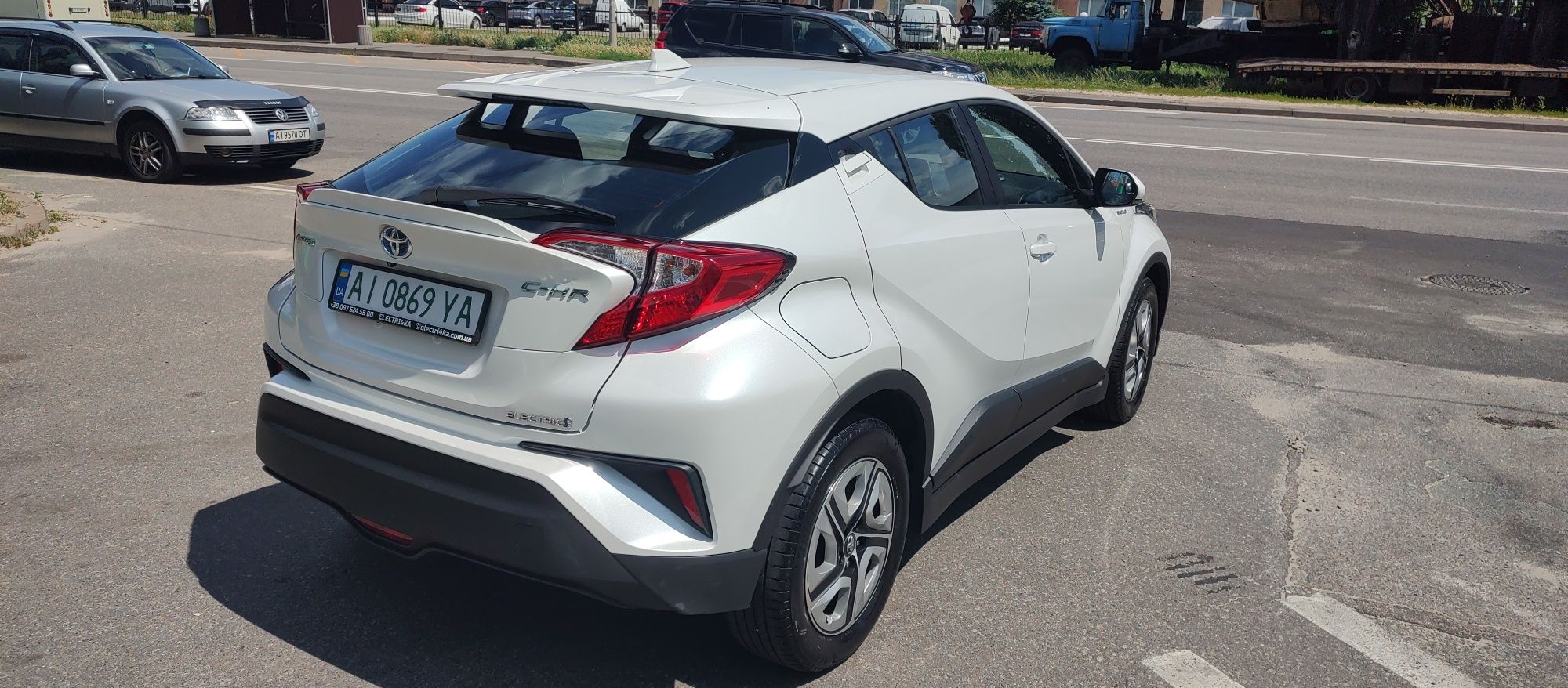 Toyota C-HR електро