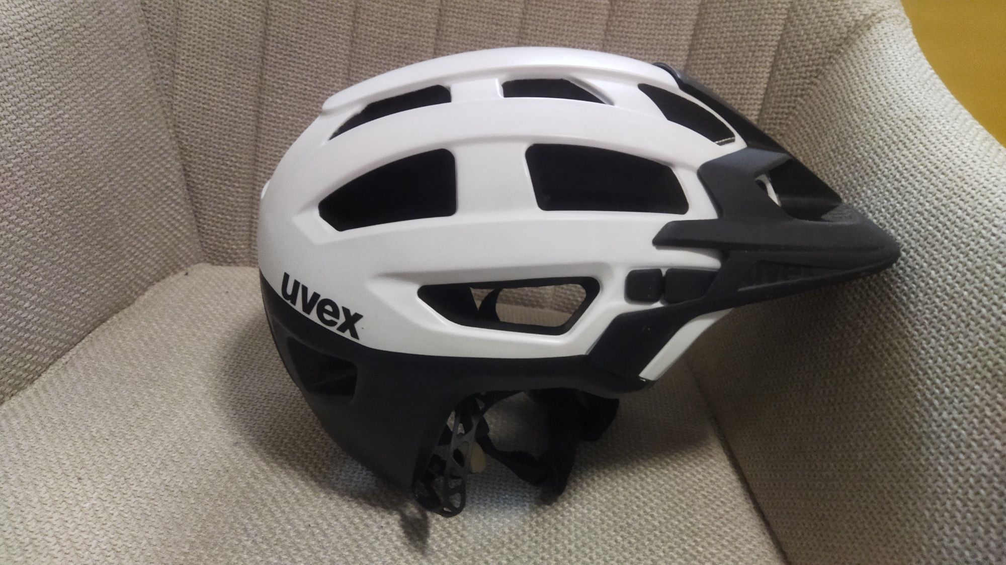 Kask Rowerowy Uvex Finale M 52-57 Stan bdb