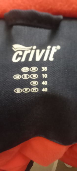 Продам жіночий лижний костюм.