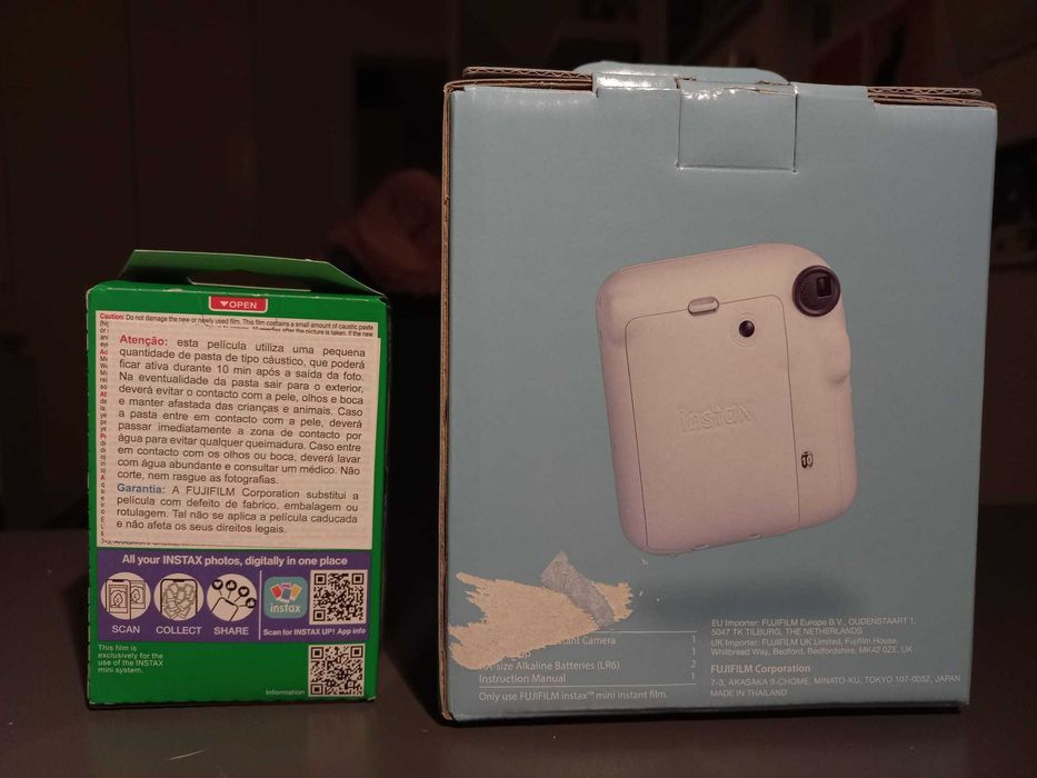 Máquina + Instantâneos -- FUJIFILM Instax Mini 12 (Branco)