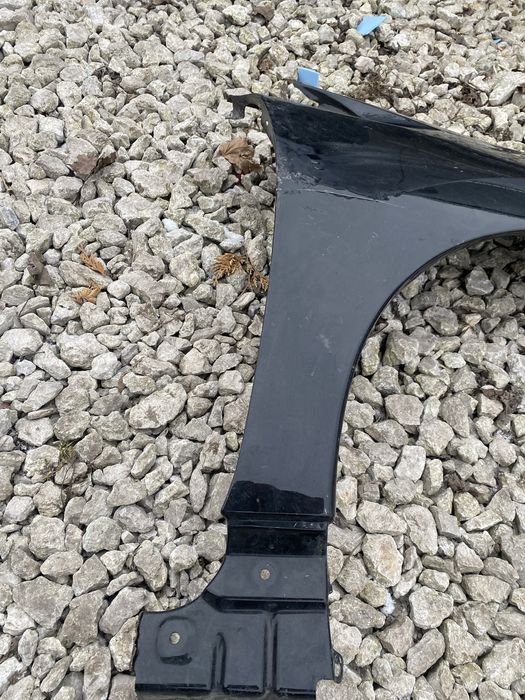 błotnik przod prawy przod Nissan Leaf II