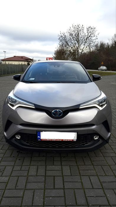 Toyota C-HR 1.8 Hybrid w bardzo bogatej wersji Selection