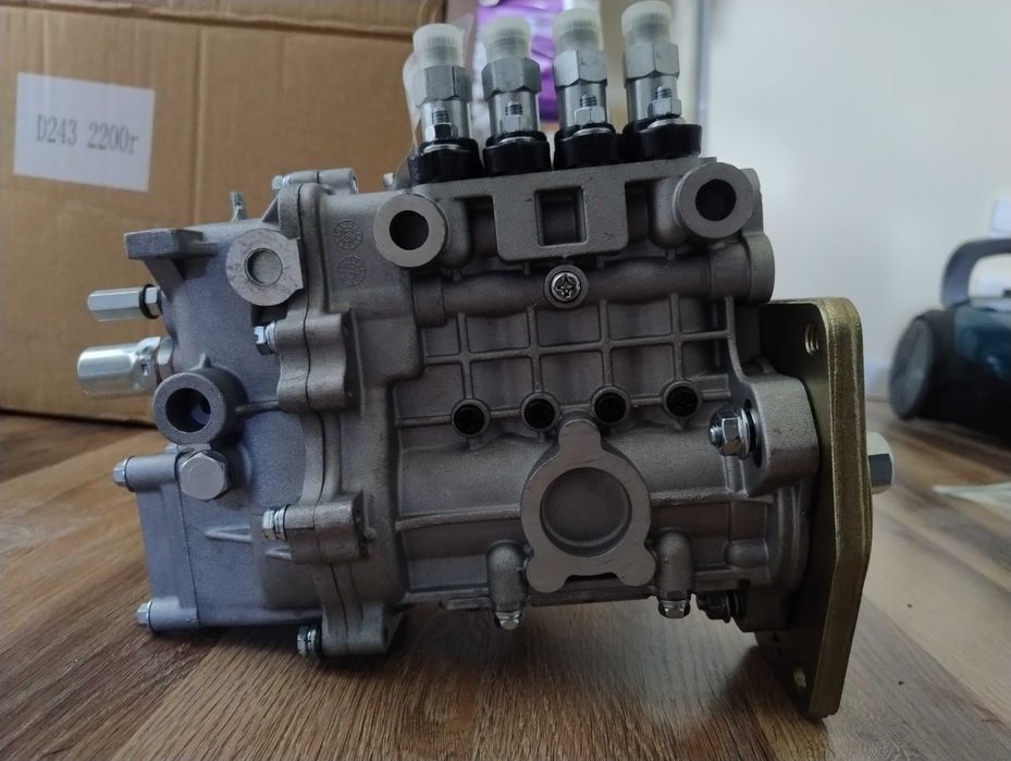 Pompa wtryskowa pompa paliwa  MTZ PRONAR D240 i D243