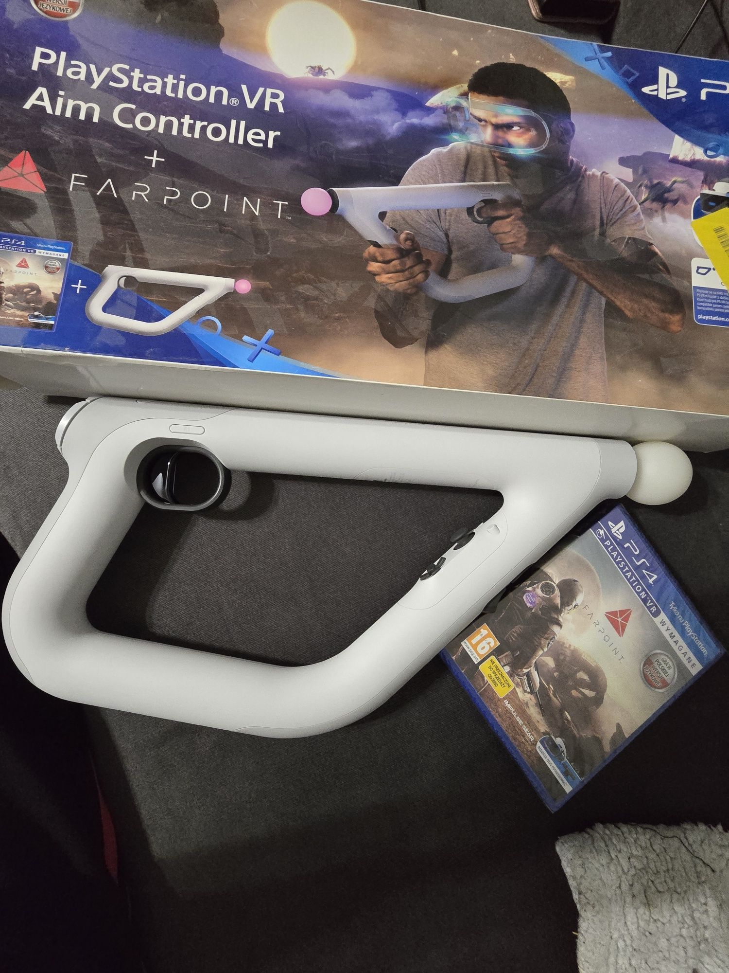 Pistolet do Playstation 4 z grą