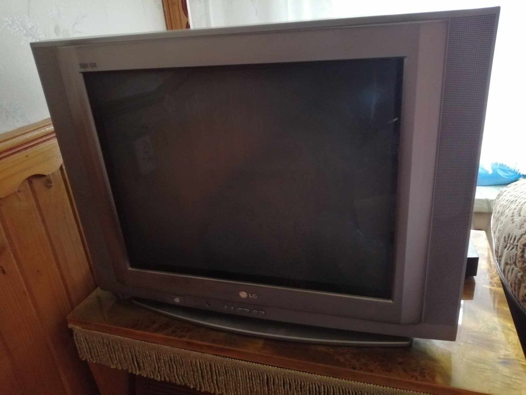 Telewizor kineskopowy LG 21FS2CLX