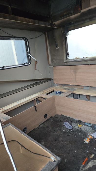 Przyczepa kempingowa Knaus 450 ,2025 rok. Spalony srodek