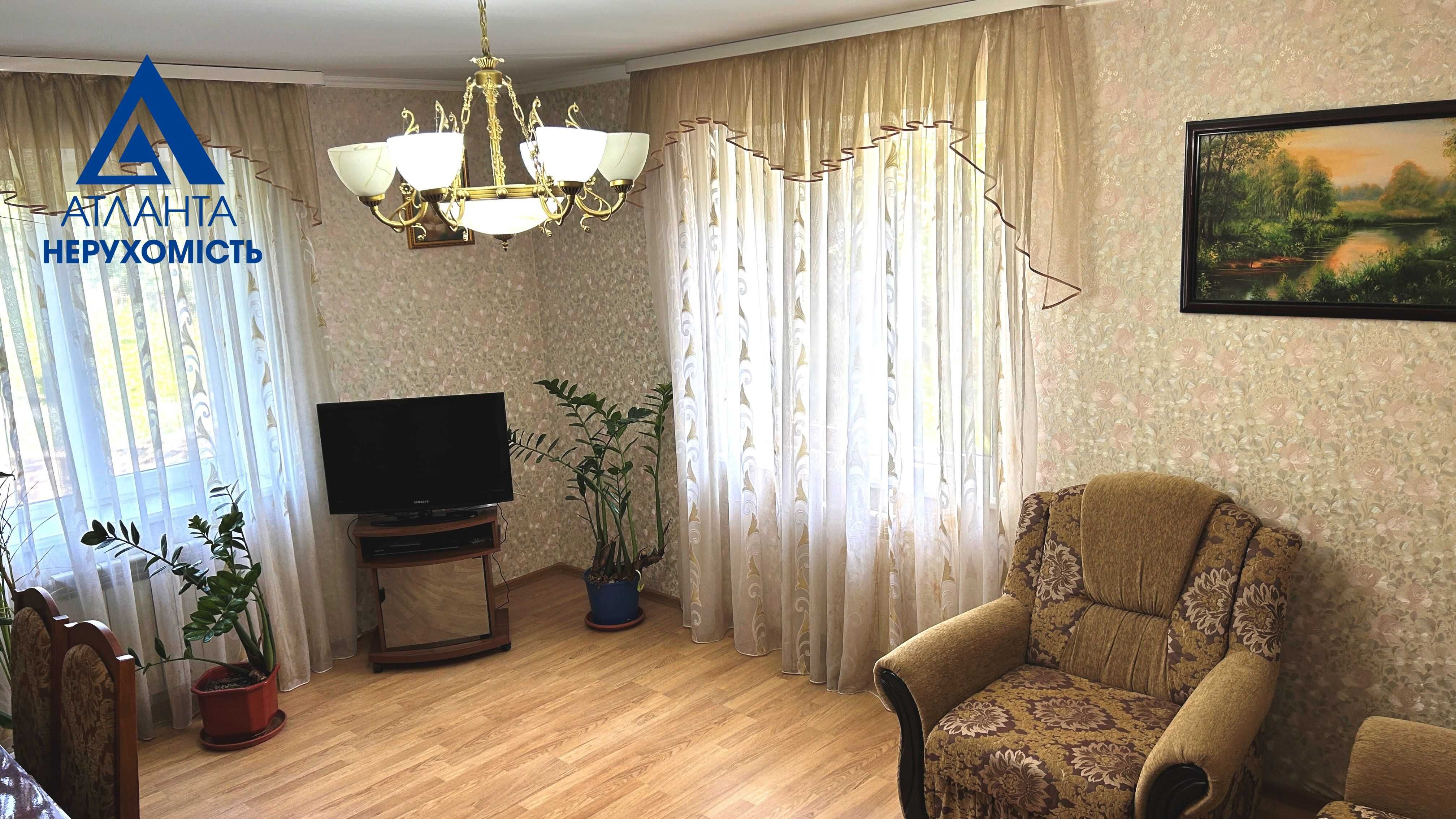 Дві суміжні ділянки 39 сотих з будинком в Липинах, вулиця Шевченка