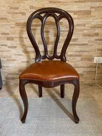Cadeira de madeira e couro