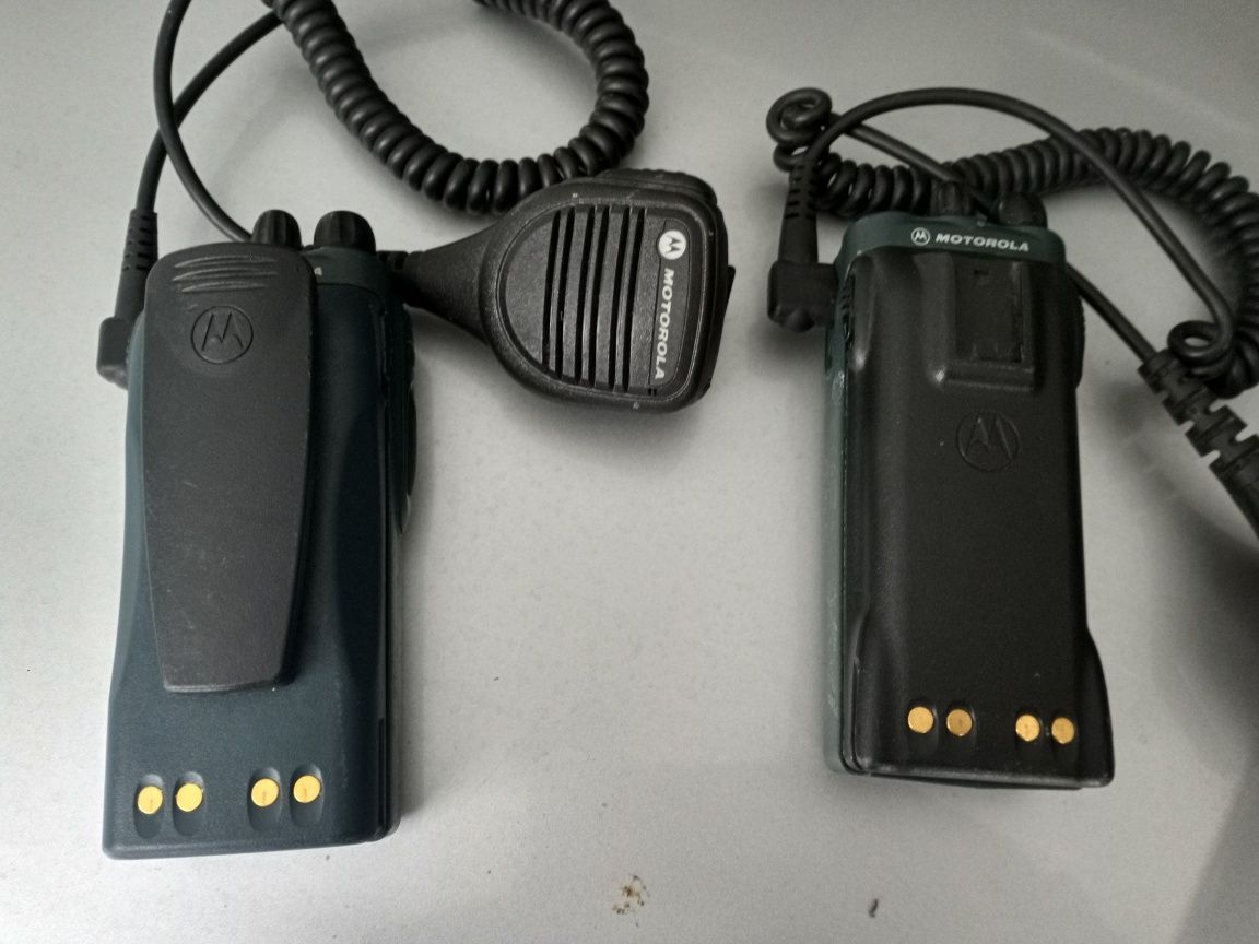 Stare krótkofalówki radiotelefony przenośne Motorola  do kolekcji