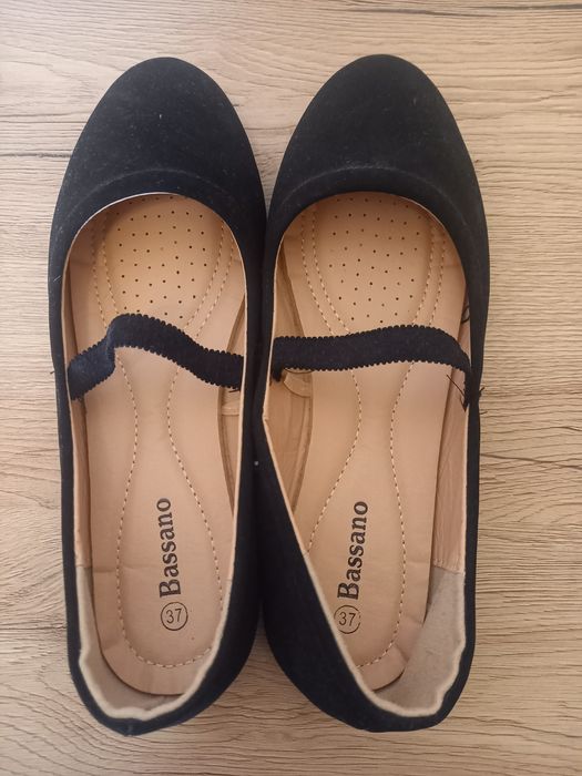Czarne buty Bassano zamszowe balerinki rozmiar 37 czarne buty baleriny