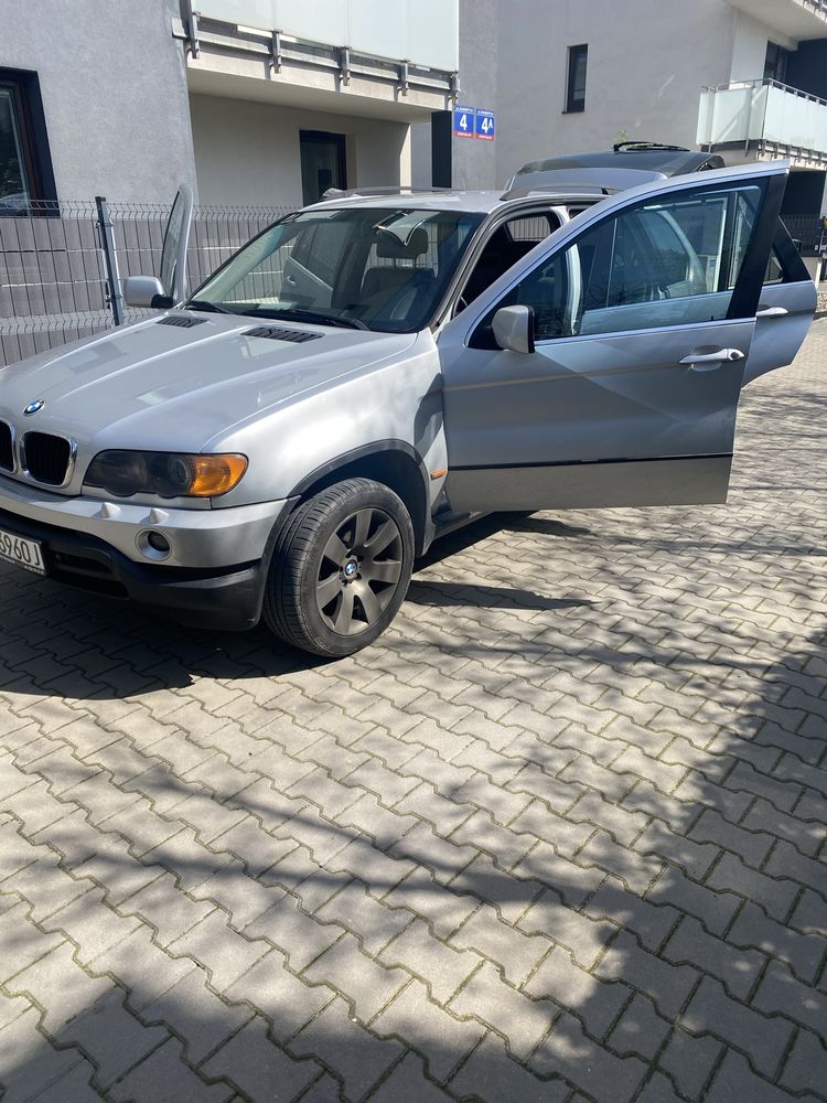 Sprzedam BMW X5 2001 r 4.4+lpg