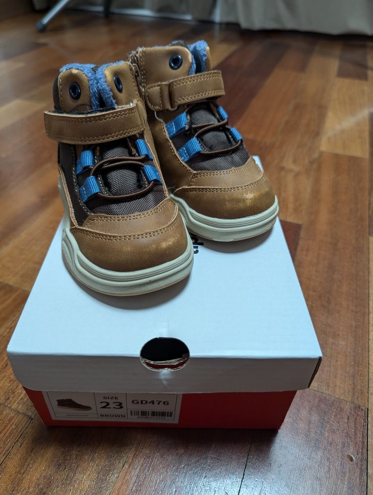 Buty zimowe ocieplane firmy apawwa