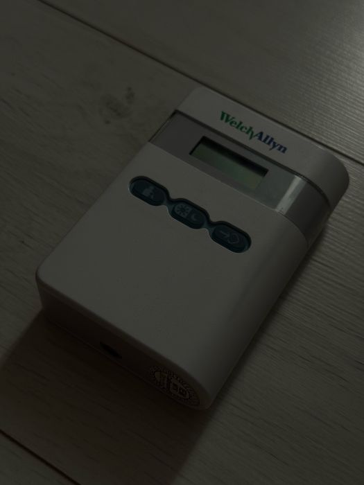 медицинский прибор Welch Allyn ABPM 7100