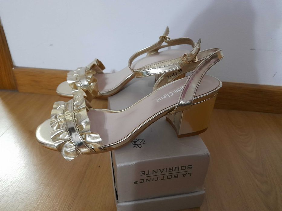 Sandalias Douradas