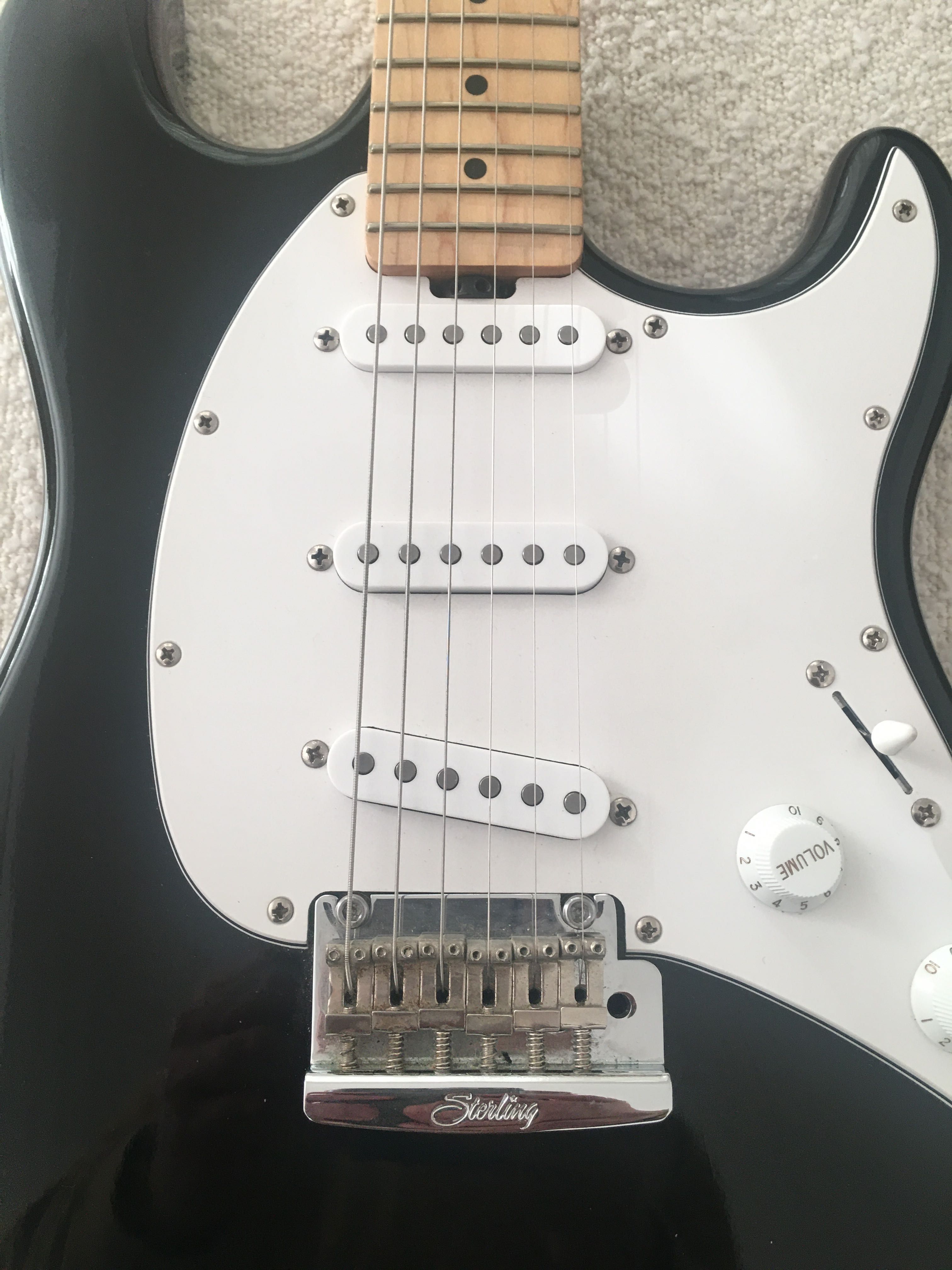 Guitarra Stratocaster Music Man Sterling CT50 (Fender)