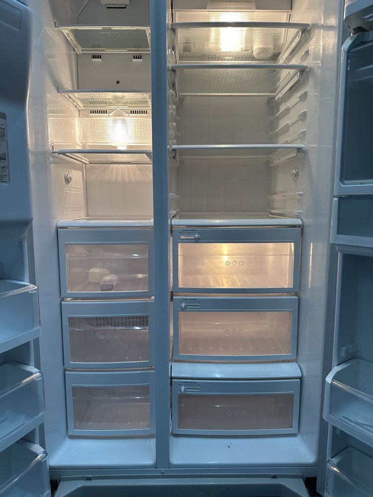Холодильник side-by-side Lg GR-P227ZGKA в працюючому ідеальному стані
