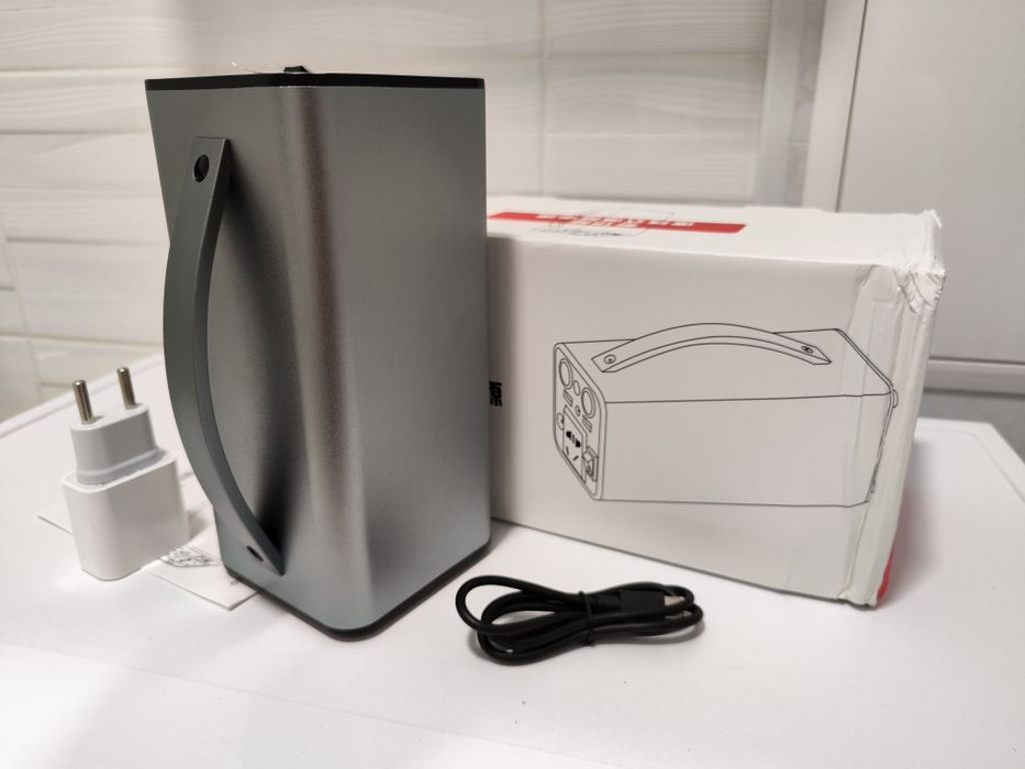 Портативная зарядная станция Soulor X16 250W 68000 mAh