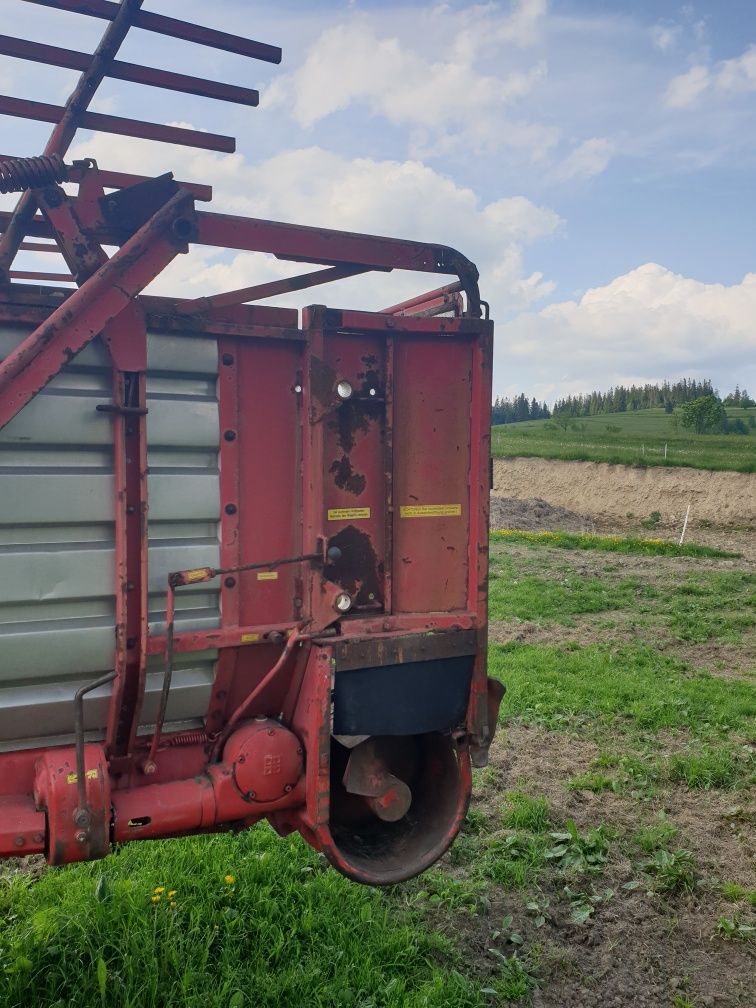 Sprzedam przyczepe samozbierająca potinger