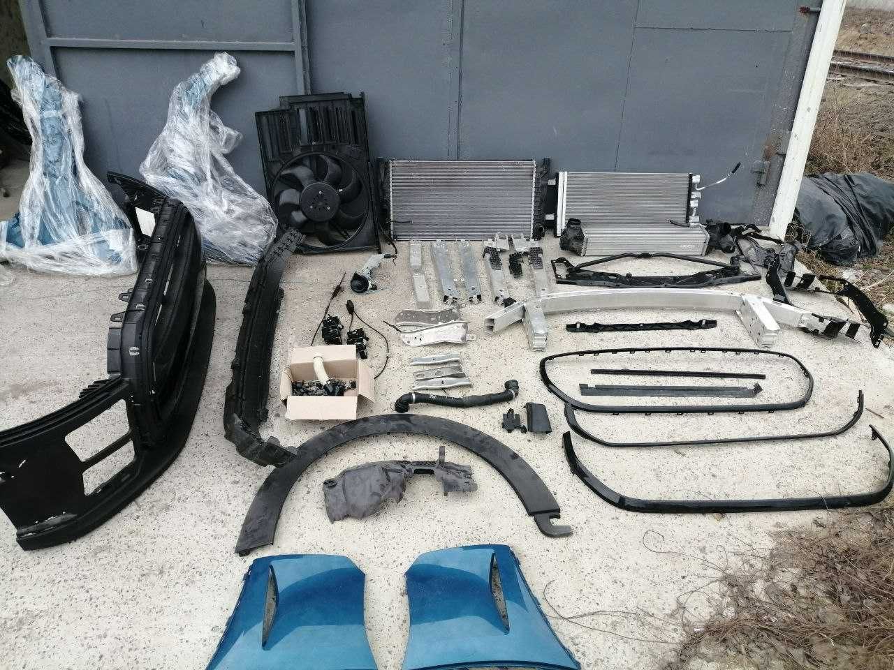 Бампер передній Mini Cooper F55 F56 + центральна накладка 9450544