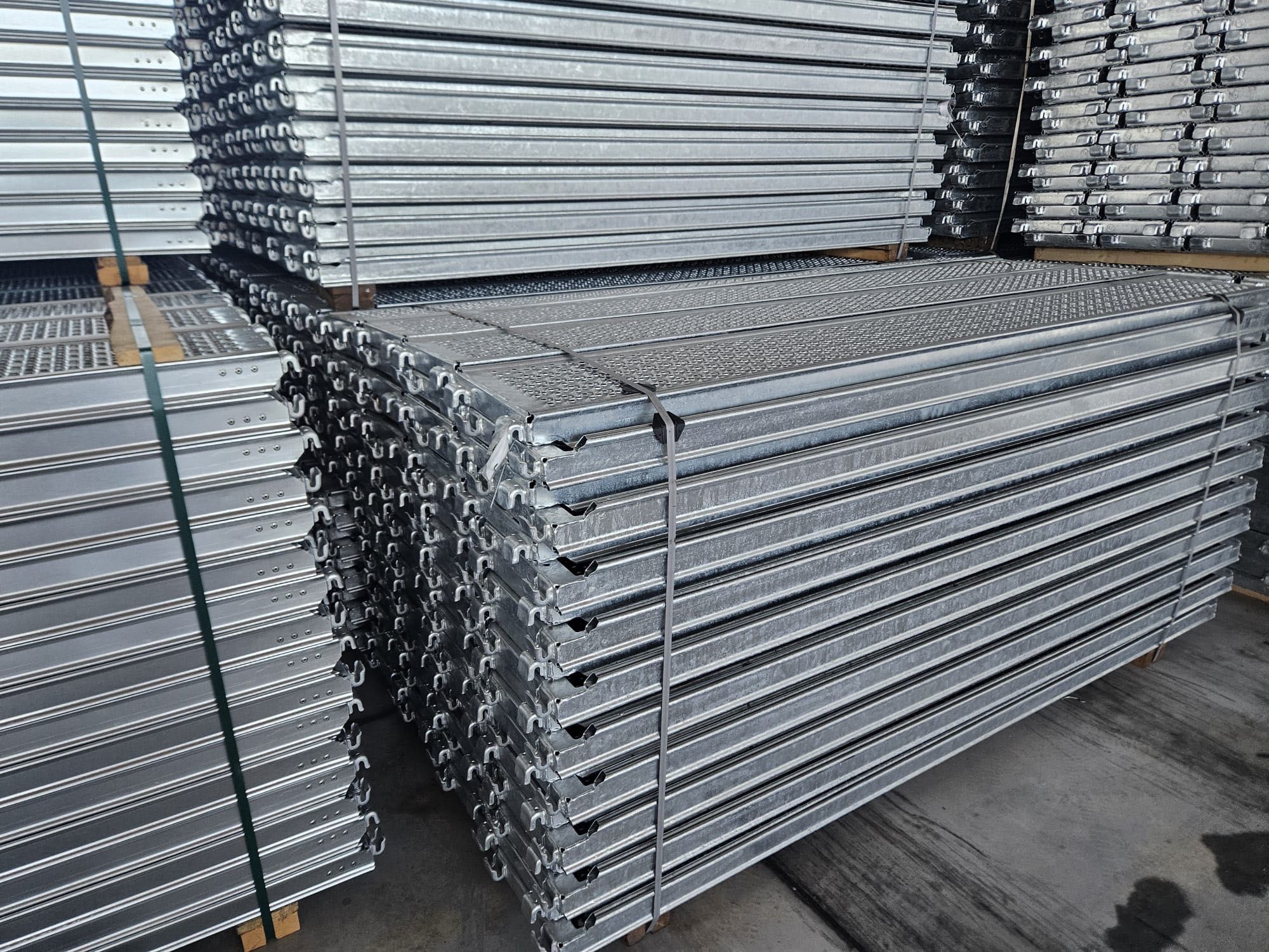 Rusztowanie modułowe  klinowe 100m2 15 długość x 6,4 wysokość robocza