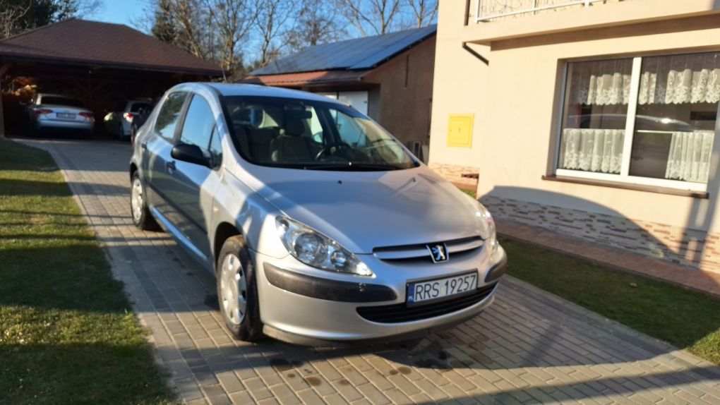 Peugeot 307, 1.4 benzyna, idealny
