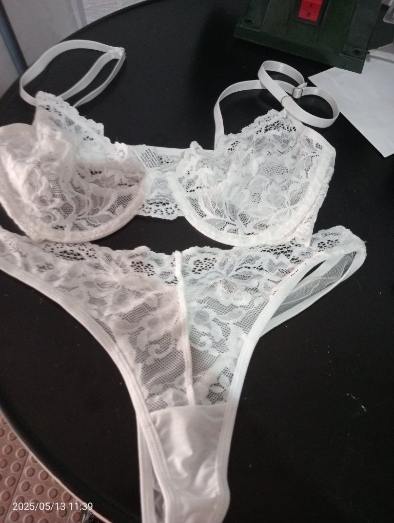 Lote de 18 Conjuntos de Lingerie NOVA