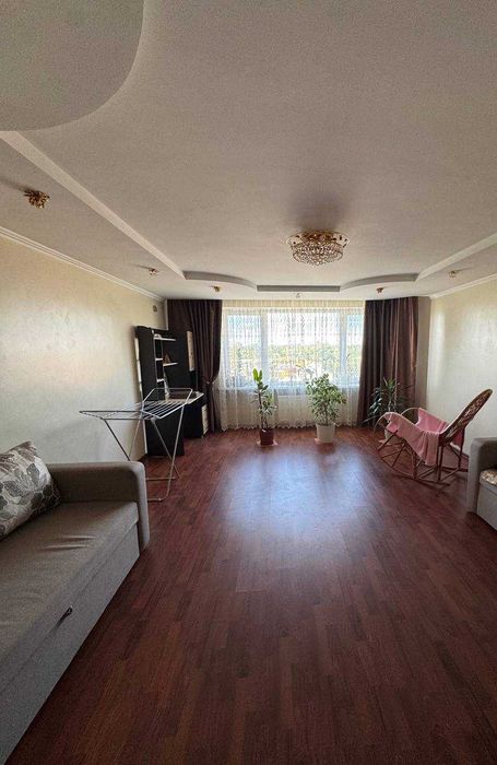 Продам 2 кімнатну квартиру в тихому районі Грушевського