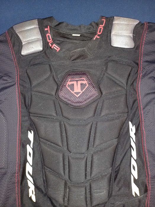 Camisola Almofadada no peito, costa e ombros, protecção e conforto