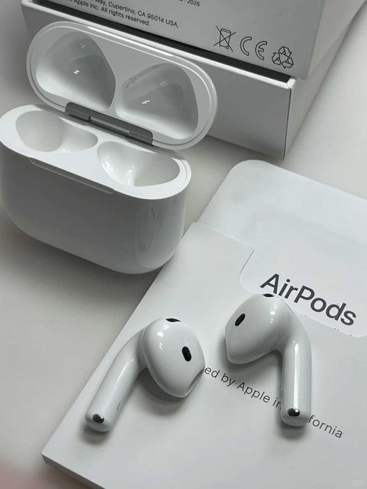 Słuchawki bezprzewodowe Apple AirPods 4 gen • Komplet