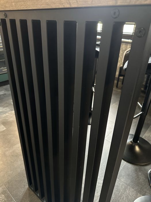 Продам стол и 4 стула