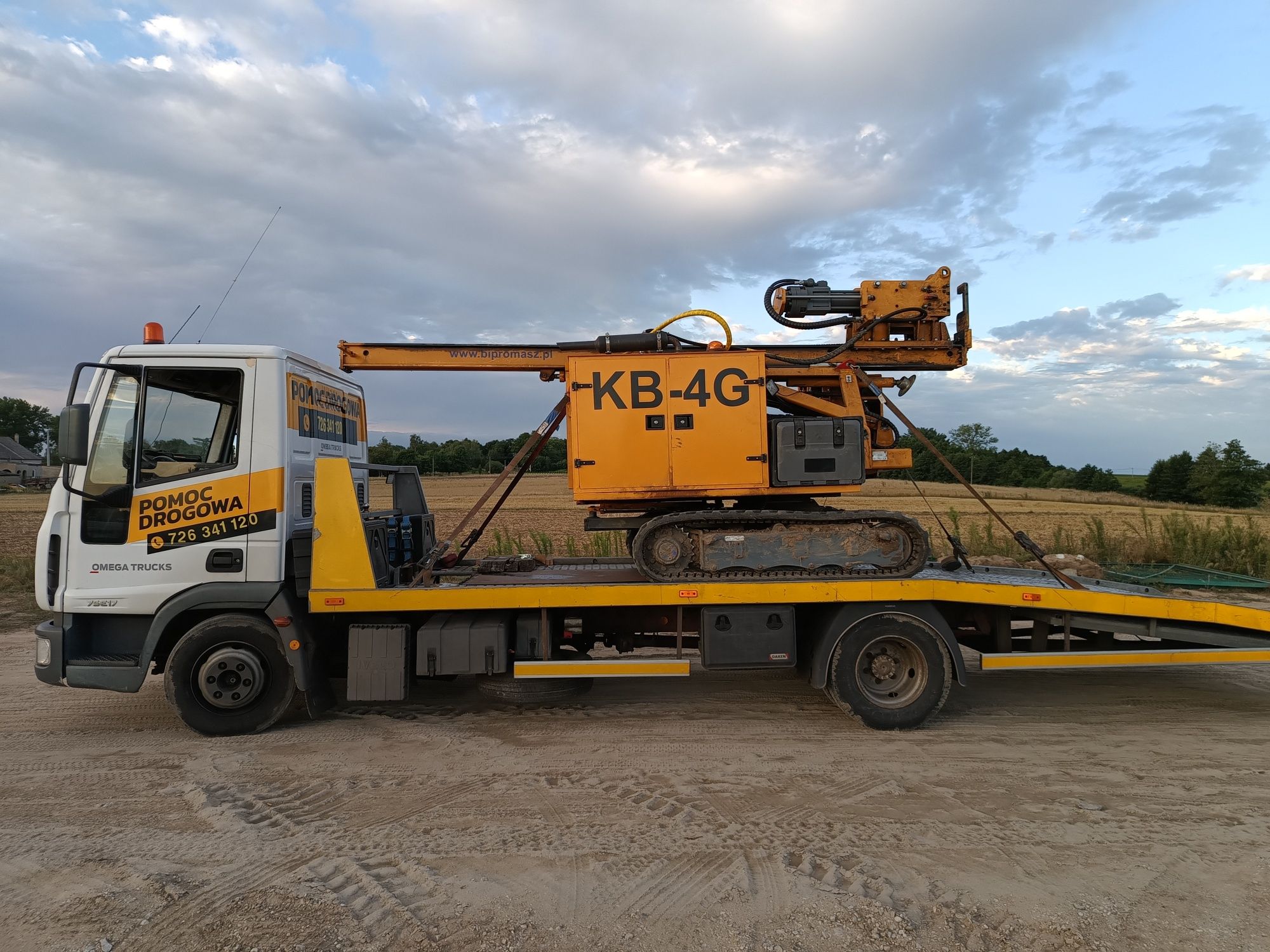 Laweta Transport  Maszyn Rolniczych i budowlanych