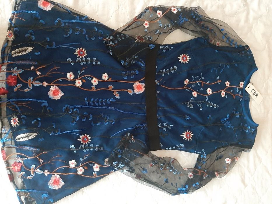 Нарядное платье с вышивкой