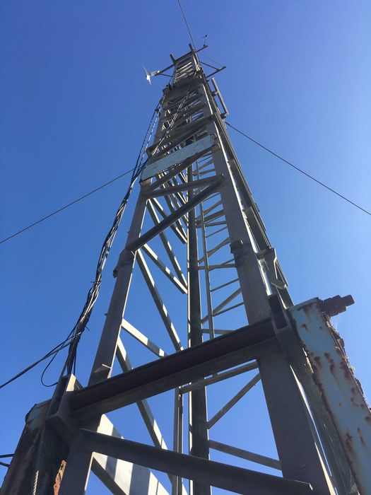 torre em ferro 20 metros de altura / grua