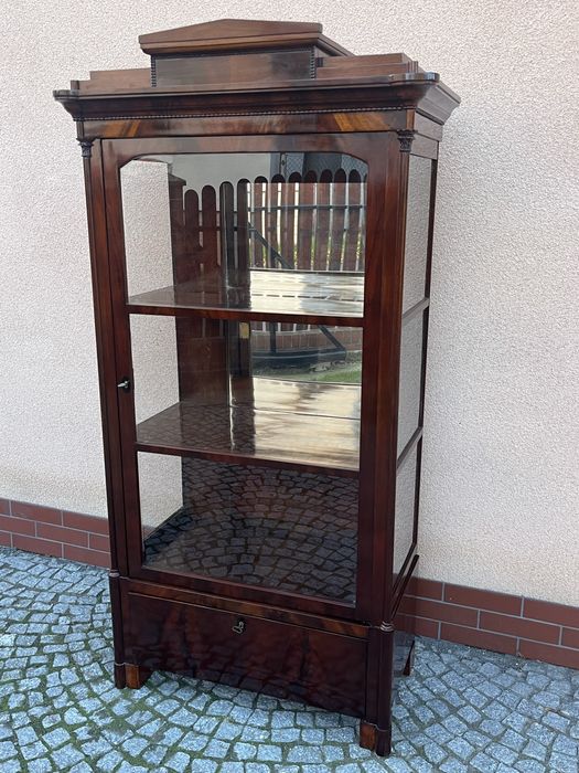 Serwantka Biedermeier