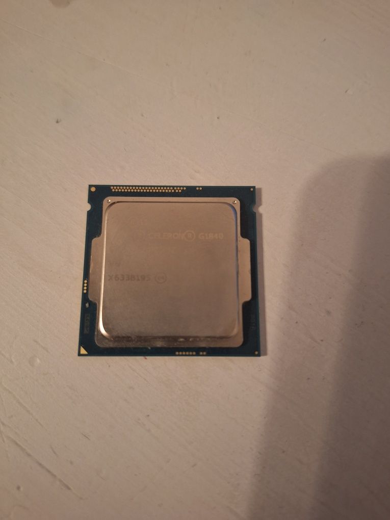 Intel processor celeron g1840 + cooler