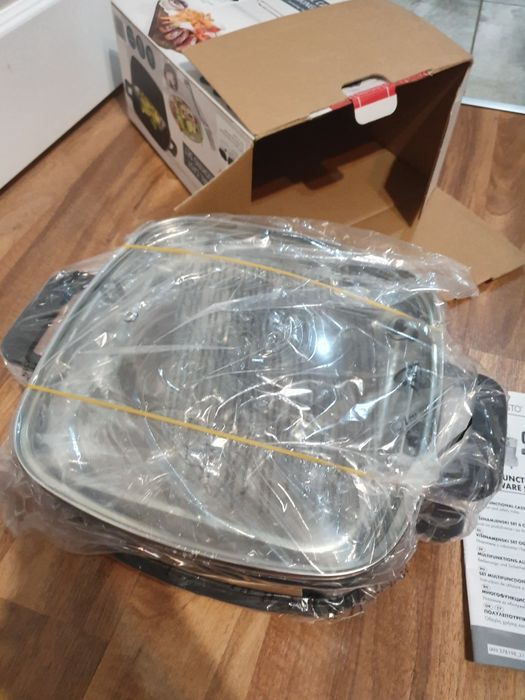 Wielofunkcyjny  garnek z akcesoriami