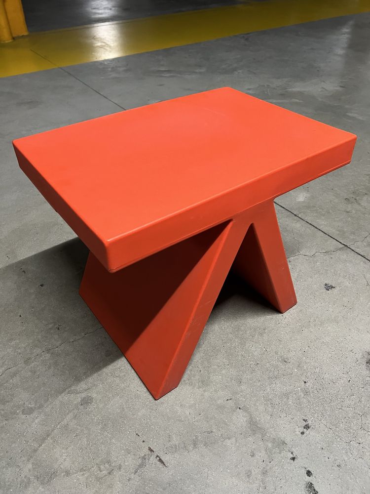 Mesa de apoio, designer italiano Prospero Rasulo