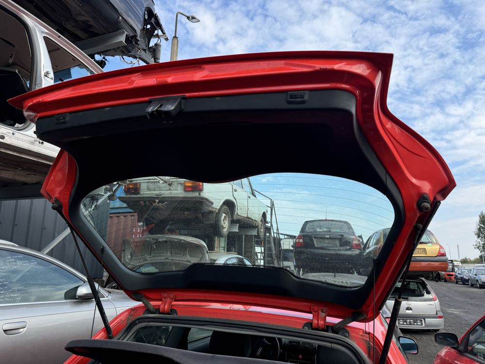 Audi A3 8L klapa tył tylna LY3F