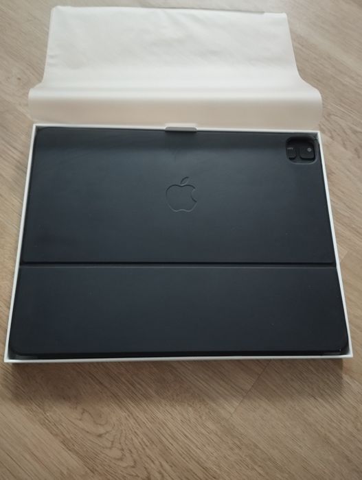 Apple Smart Keyboard Folio iPad Pro 12.9" (3ª & 4ª Geração) – Muito Bo