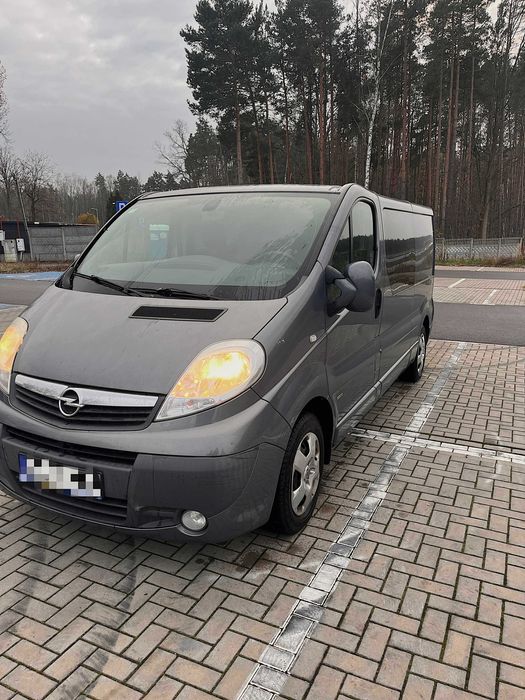 Opel Vivaro Long w bardzo dobry stanie technicznym