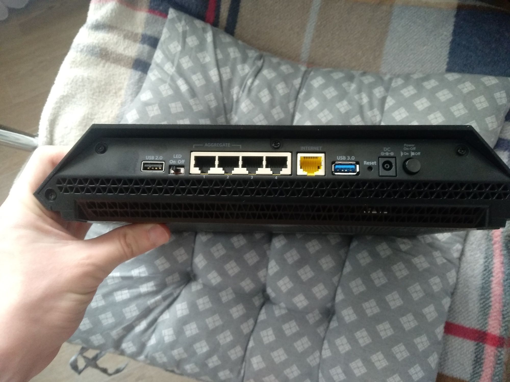 ТоNetgear R8000P роутер
