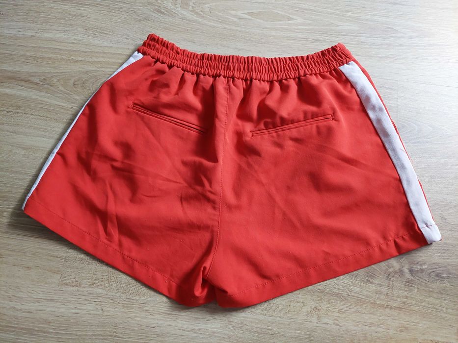 Krótkie spodenki M