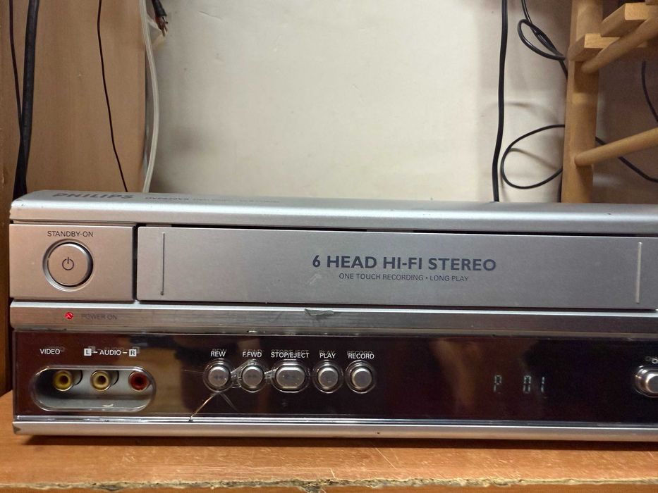 Magnetowid VHS Philips DVP620VR  VHS/DVD Combo hi-fi stereo