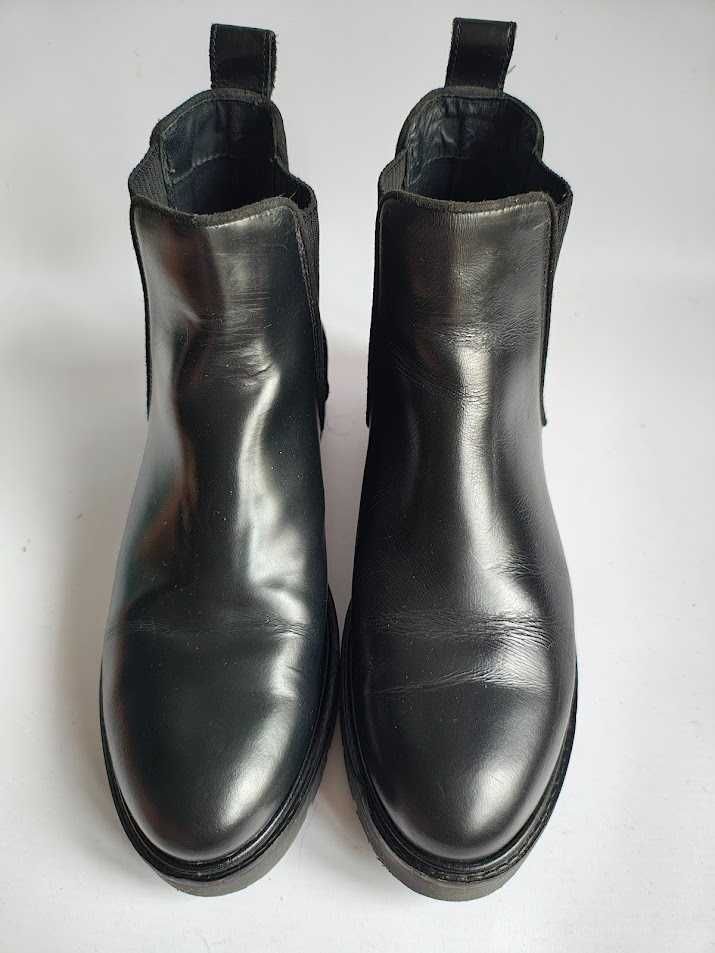 - Tommy Hilfiger - Markowe botki, sztyblety r. 39,5 / 40