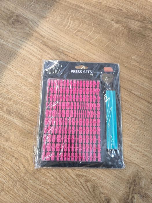 Stemple litery/cyfry do masy cukrowej lub ciastek