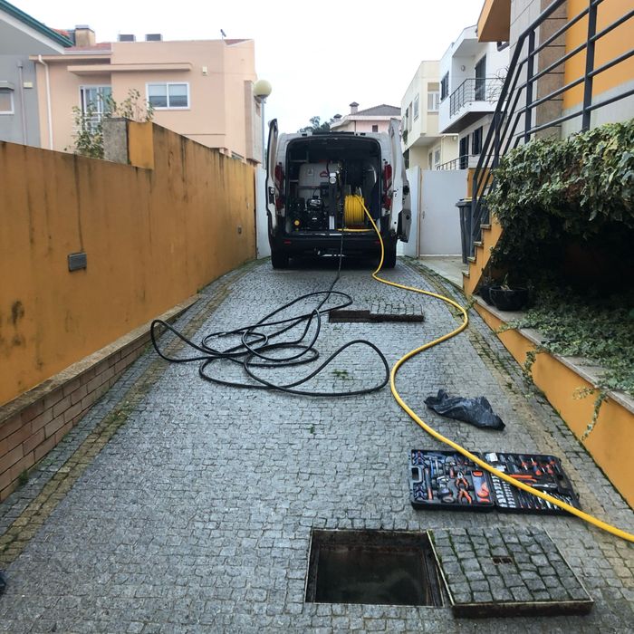 Desentope esgotos - Limpezas de fossas - Video inspecao