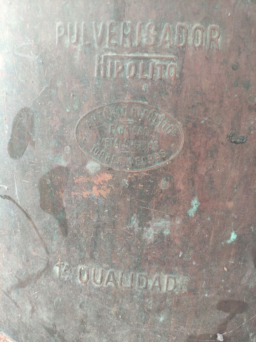 Pulverizador/sulfatador Hipólito antigo em cobre