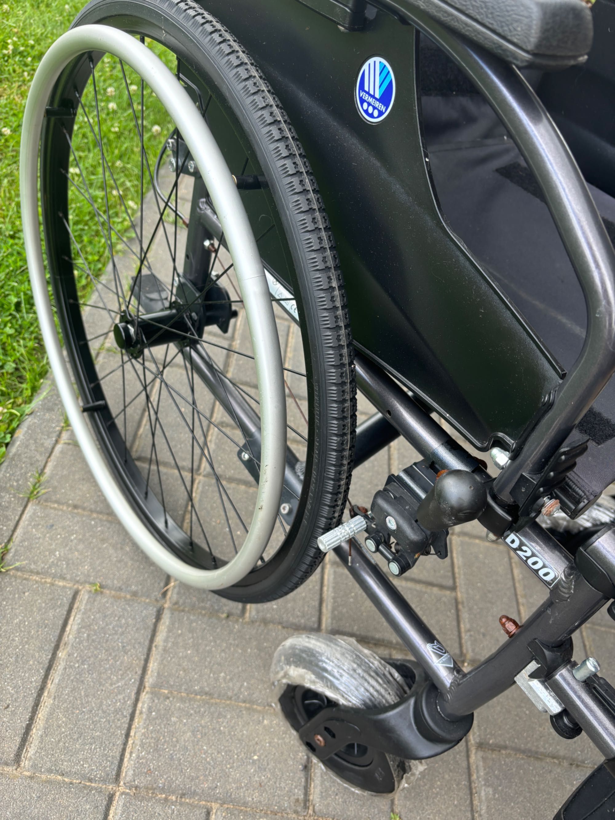 Wózek inwalidzki Vermeiren D200