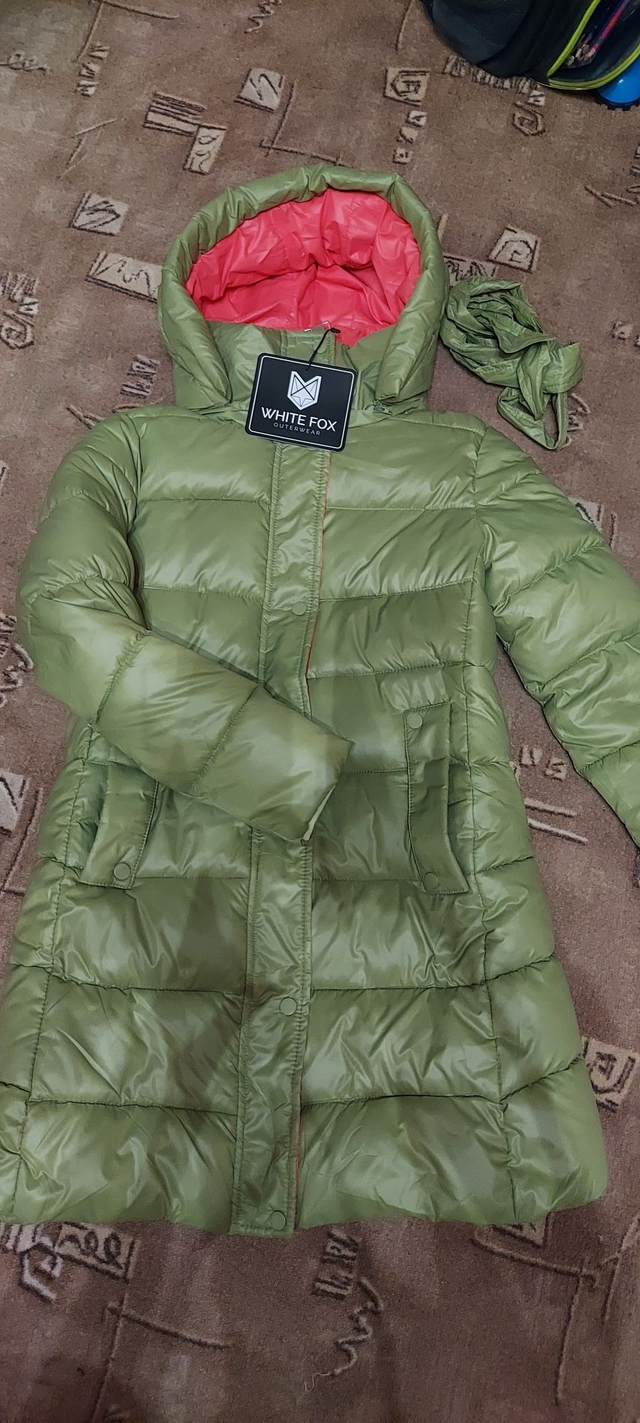Нове зимове пальто , р-р S, 44